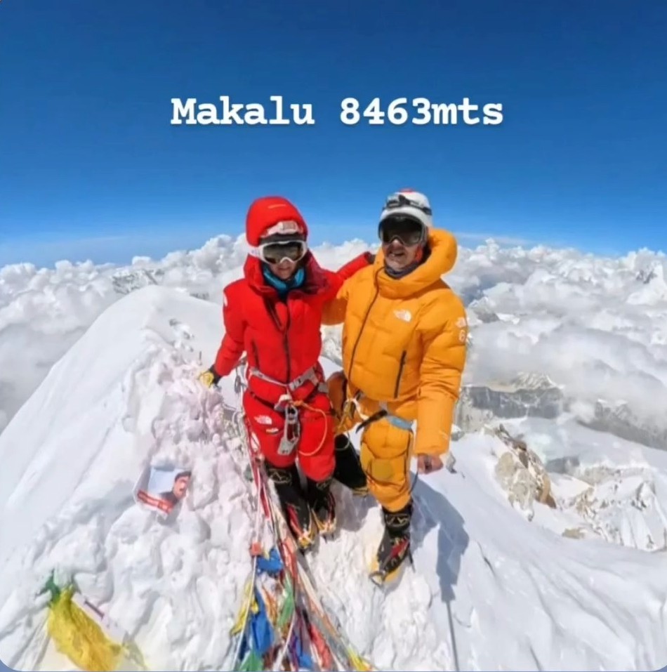 Ignacio Barrio y Uxue Murolas conquistan el Makalu